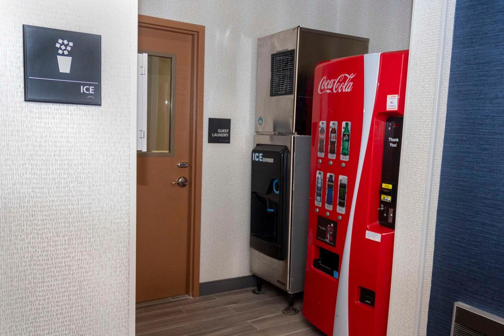 Hampton Inn & Suites Riverton Eksteriør billede