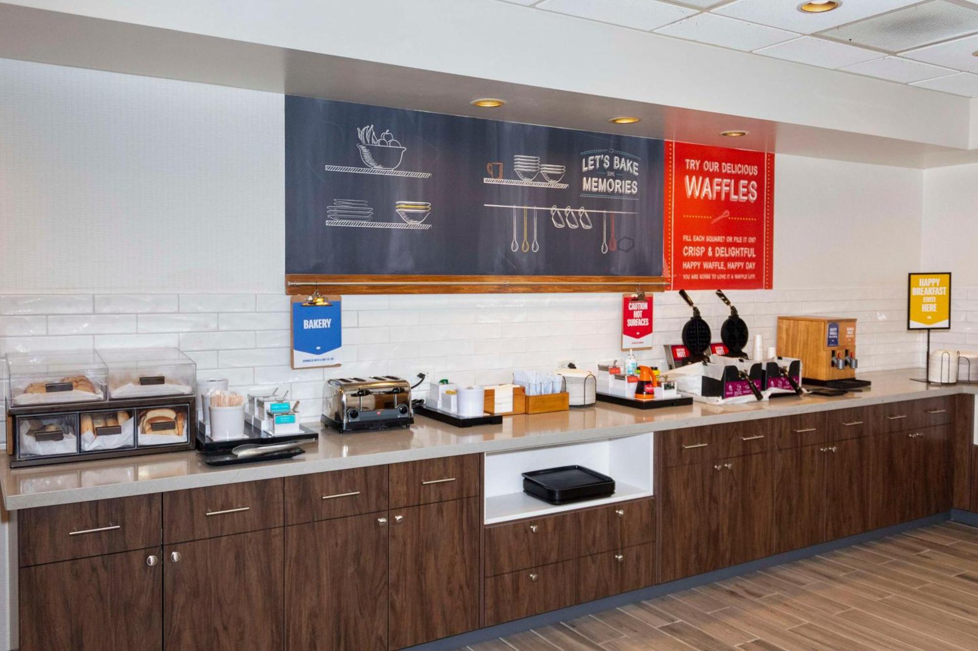 Hampton Inn & Suites Riverton Eksteriør billede