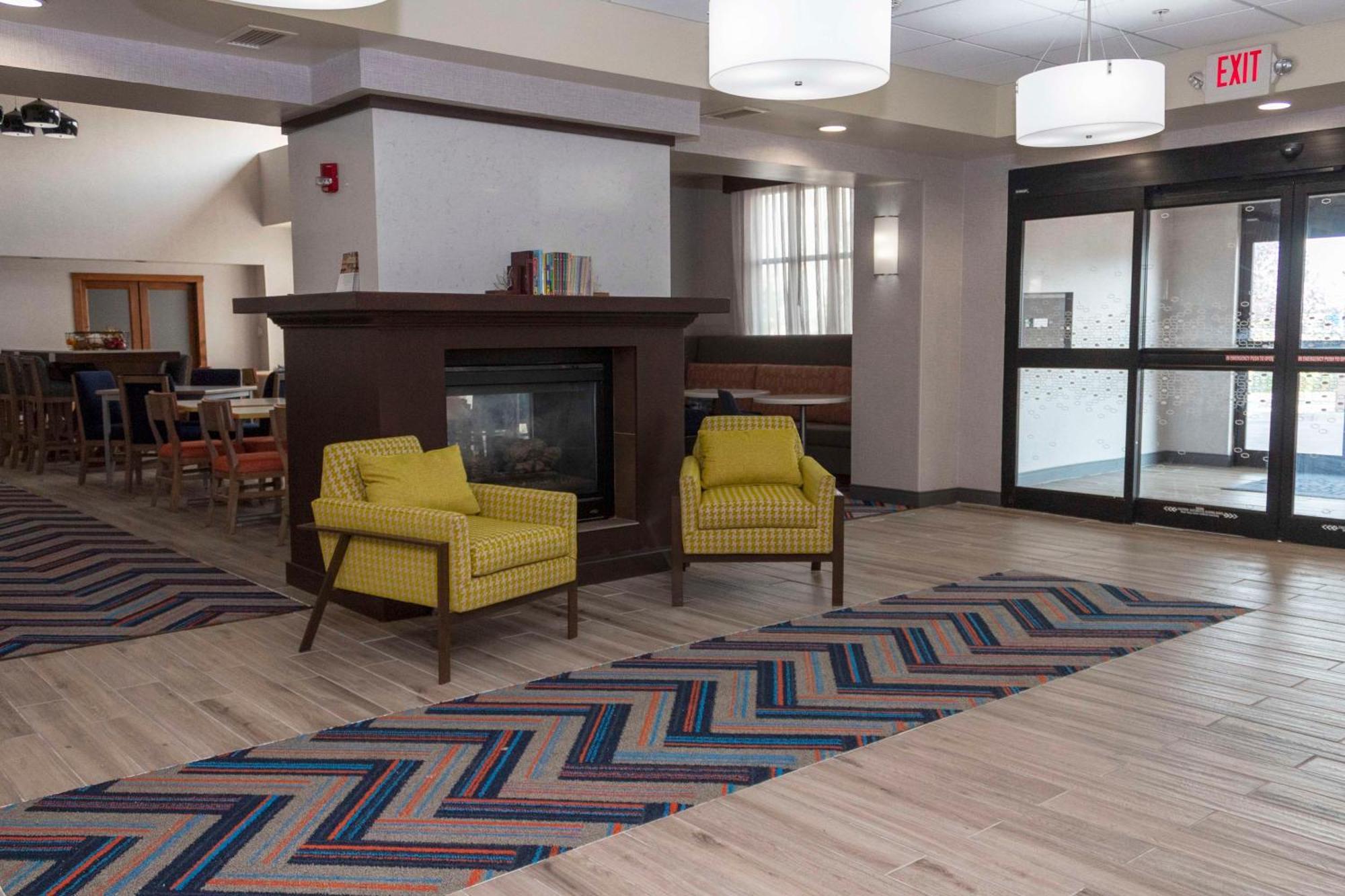Hampton Inn & Suites Riverton Eksteriør billede